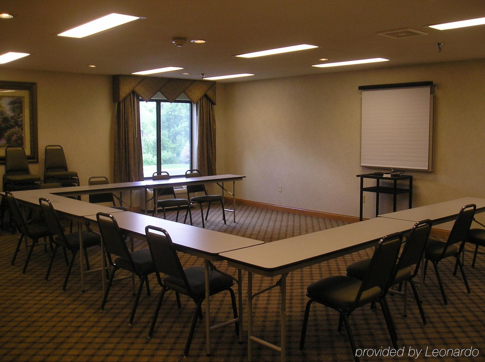 Holiday Inn Express Hotel & Suites Elkhart-South, An Ihg Hotel Facilities photo